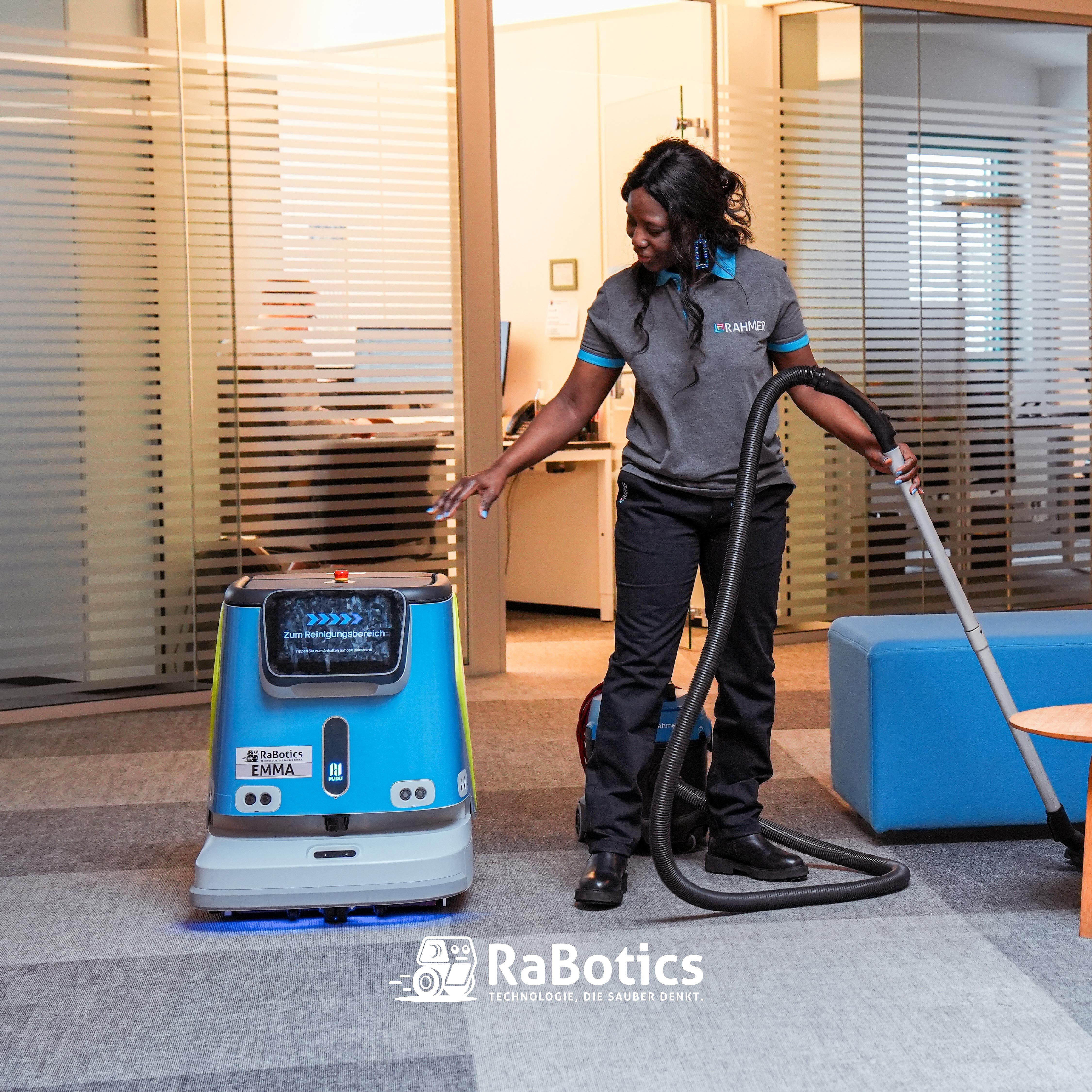 Reinigungsroboter mit wartung